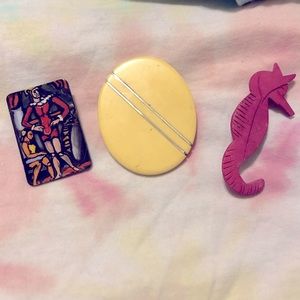 Retro lot of brooches pins